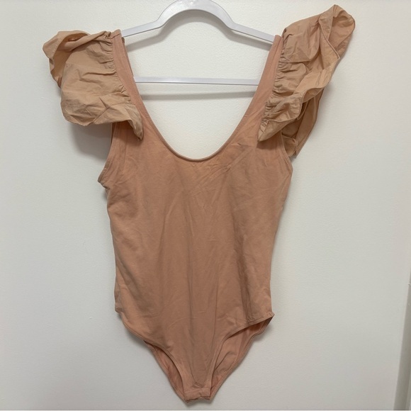Ruffle sleeve bodysuit - Picture 1 of 2